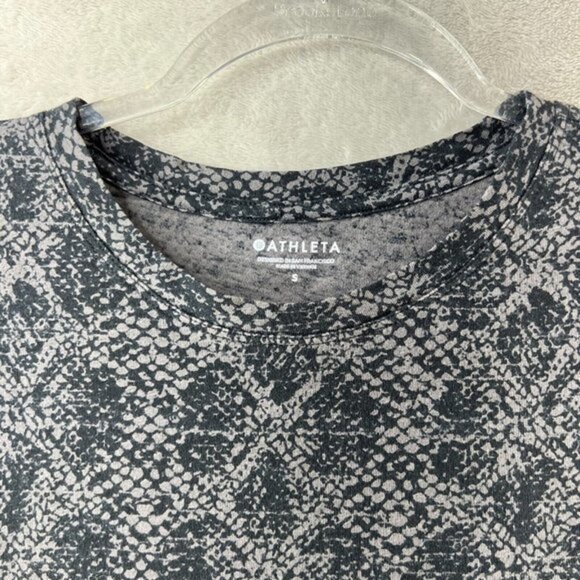 Athleta Daily Top Womens Small Snake Python Animal‎ Print Short Sleeve Tee - Picture 4 of 10